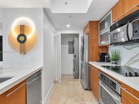 2nd image of 110 Washington Ave APT 2516