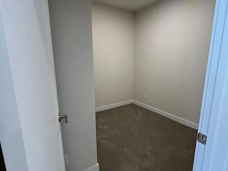 700 Shawnee Sq SW #205 — Photo 9