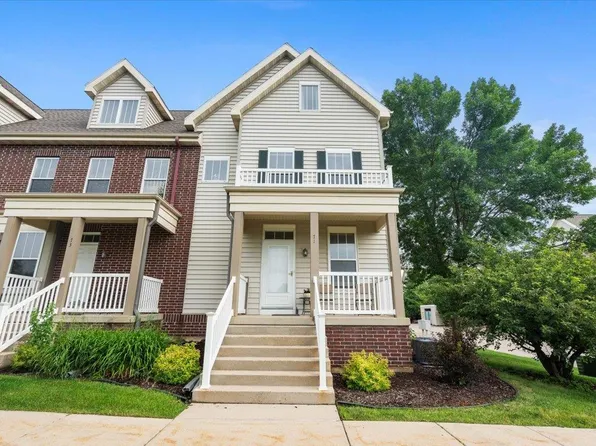 71 S Gardens Way, Fitchburg, WI 53711