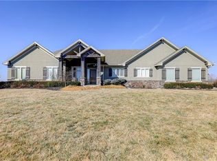 18770 Ridgeview Rd, Olathe, KS 66062