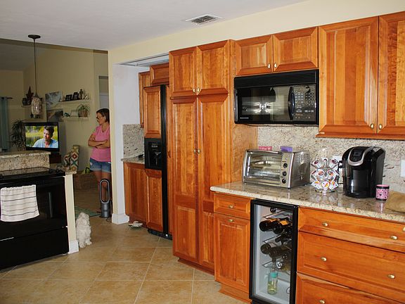 2nd image of 6600 Rolland Ct