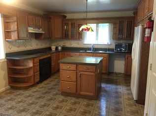 50 Hillside Ter, Andover, NJ 07821