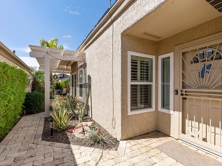 21740 N Limousine Dr — Photo 2