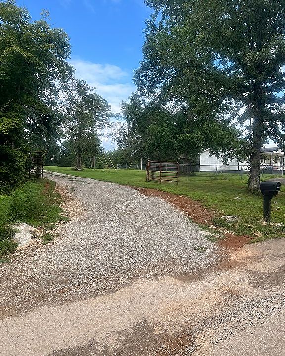1st image of 524 S Coal Pit Rd