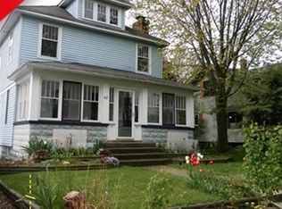 42 W Cherry Ave, Zeeland, MI 49464