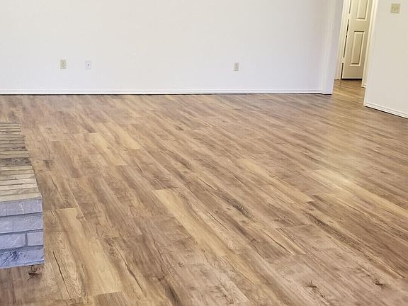 4th image of 8307 Dixon Ave