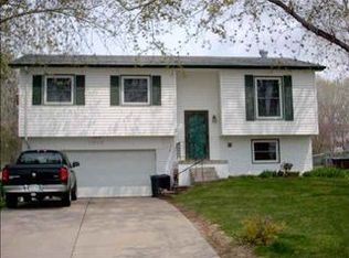 6508 Read St, Omaha, NE 68152