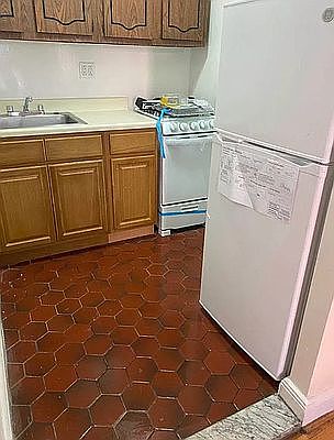 4th image of 149 W 80th St #3BB