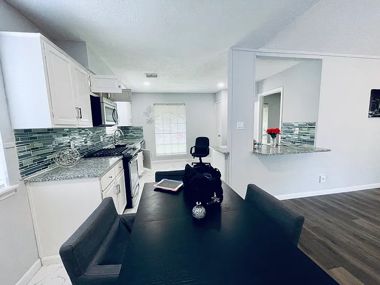 7506 Riptide Dr — Photo 10