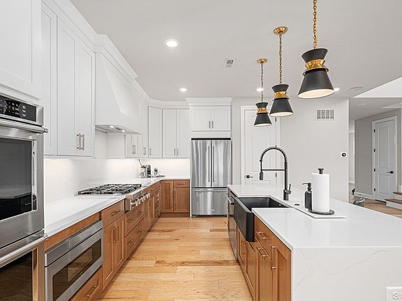 6th image of this home