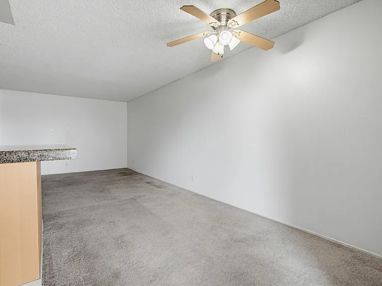 7858 Cowles Mountain Ct #D27 — Photo 5