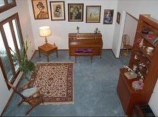 313 N Oltendorf Rd, Streamwood, IL 60107