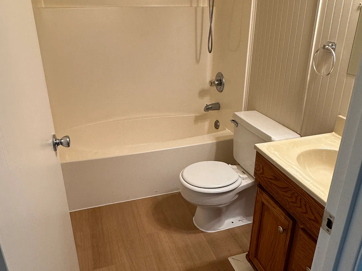 2 bed, 900 sqft, $1,100 — Photo 4