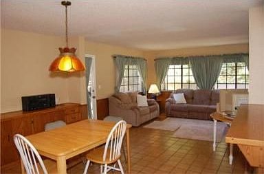 2nd image of 517 N Platina Dr