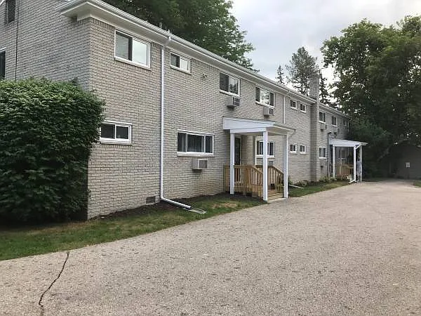 101 N Holcomb Rd — Photo 13