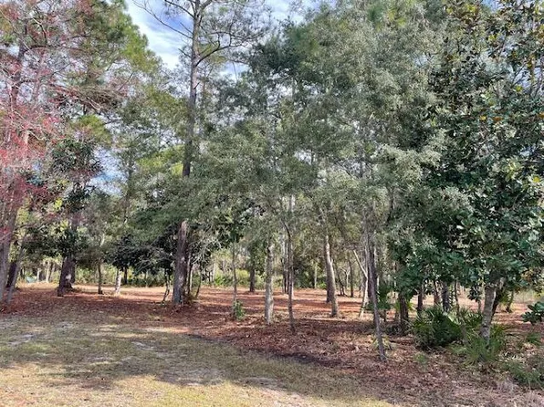 56 S South, Freeport, FL 32439