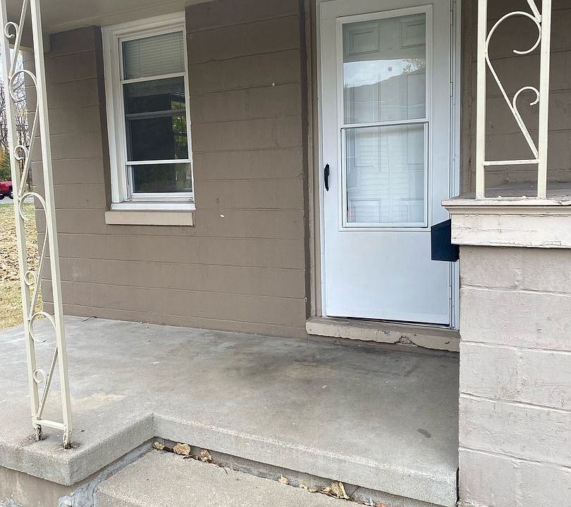 1st image of 3305 Iowa Ave #3303