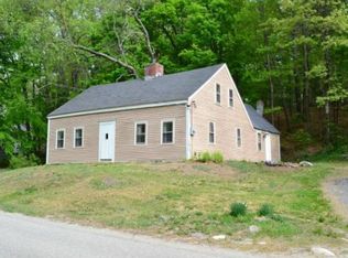 29 Pond St, Newton, NH 03858