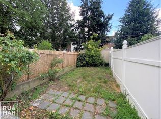 67-05 62nd St, Ridgewood, NY 11385