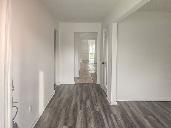 3rd image of 1503 Bamwick Dr