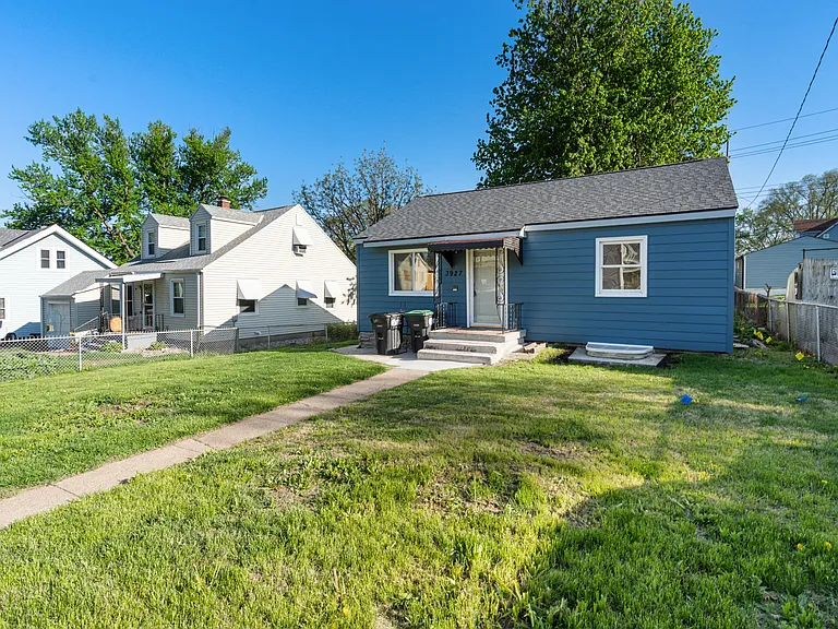 3927 Gold St — Photo 22