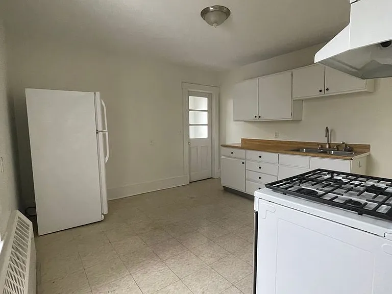 15 Park St #21 — Photo 8
