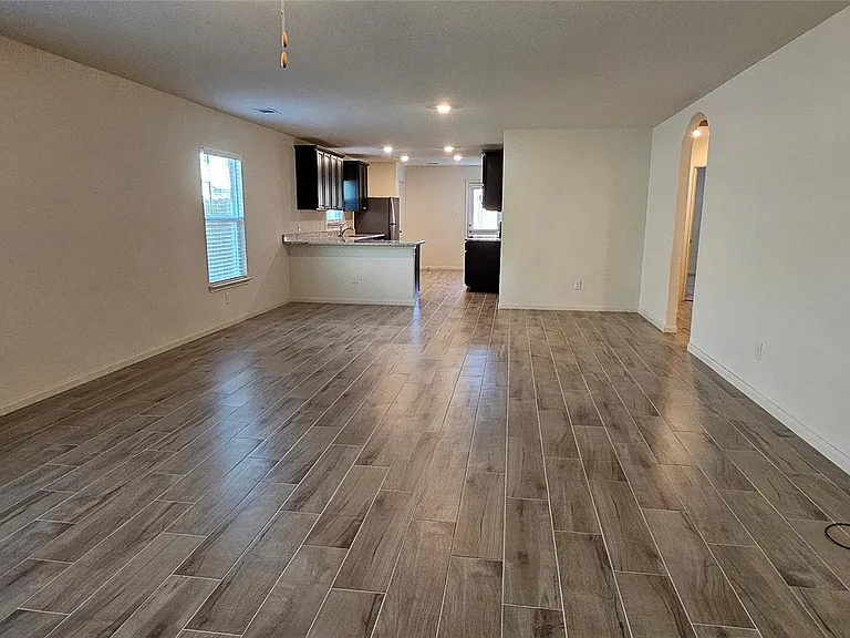 161 Allington Cir — Photo 6