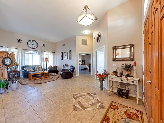 4th image of 39764 N Country Ln