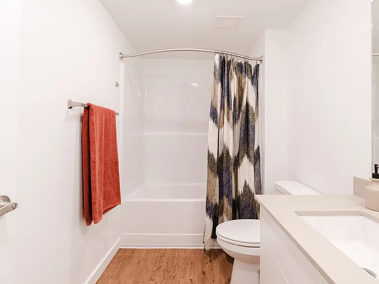 Bath | 3-Bedroom