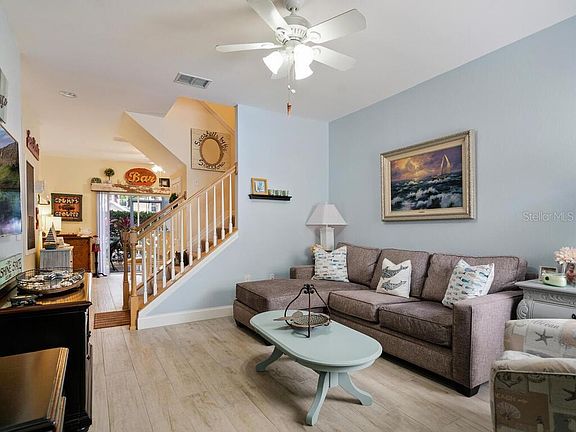 4th image of 7584 Plantation Cir