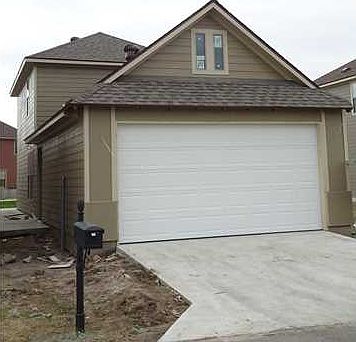 1st image of 118 Fullerton Ln