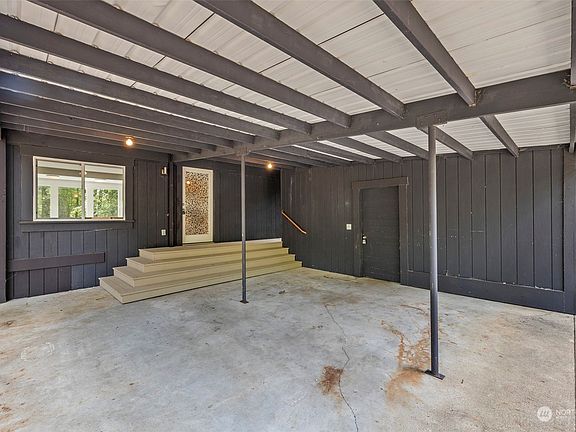 2nd image of 13618 130th Street NW