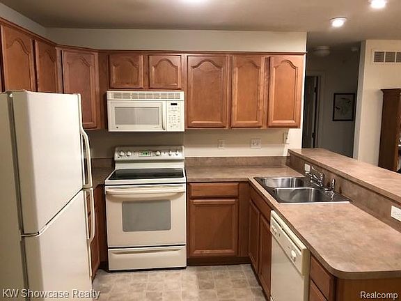 5th image of 4105 Cameron Cir #1
