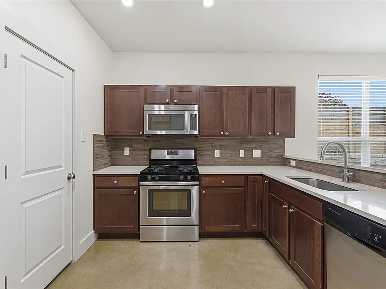 4124 Valley View Rd #4B — Photo 14