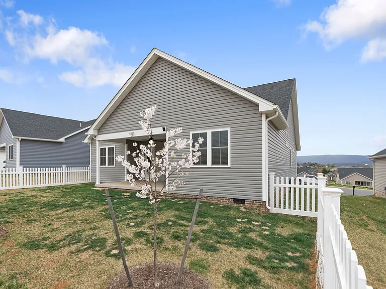 209 Spring Run Ln — Photo 3