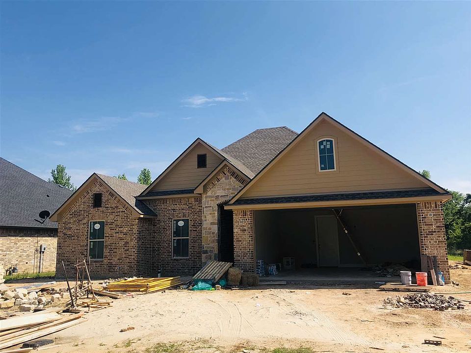 2nd image of 122 Blaine Trl
