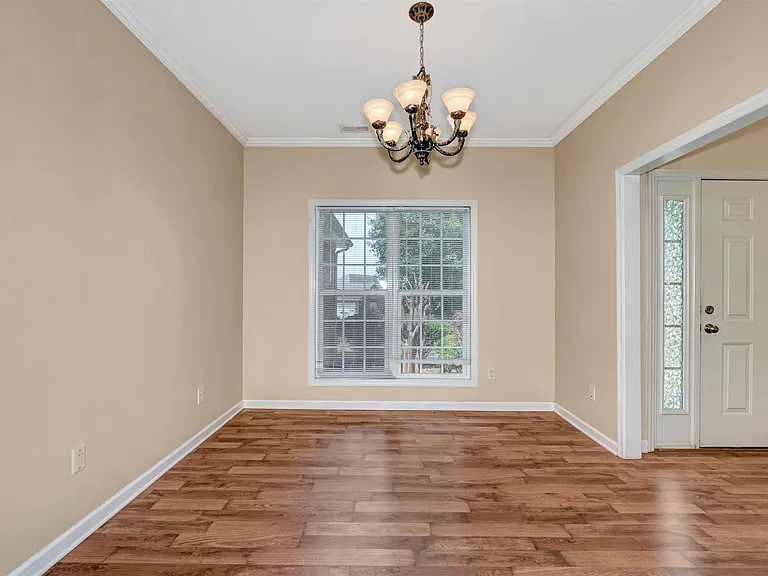 109 Dupont Cir — Photo 3