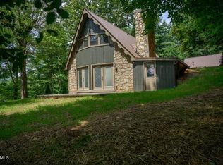 136 Stevens Ln, Hampton, TN 37658