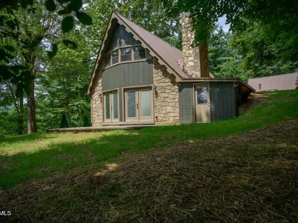 136 Stevens Ln, Hampton, TN 37658