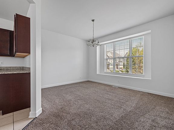 5th image of 67 Melrose Ct