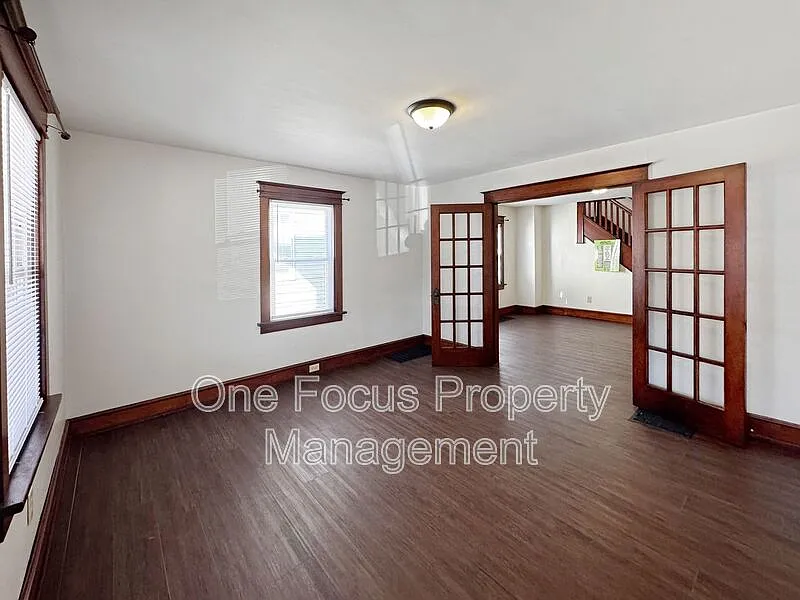 3 bed, 1.0 bath, $1,195 — Photo 4