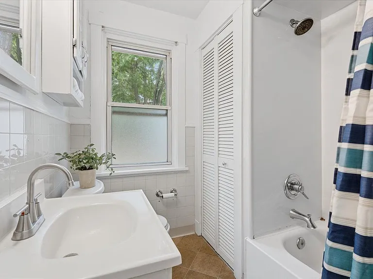1305 Bellaire Pl — Photo 6