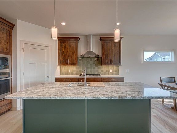 3rd image of 2584 Holstein Ln