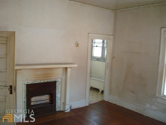 5th image of 2977 Stone Mountain St