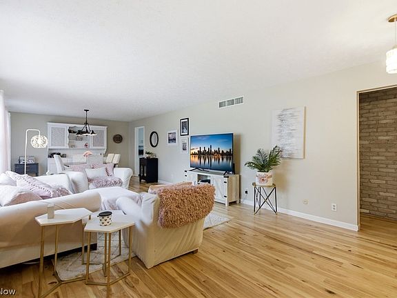 4th image of 132 Eldridge Rd