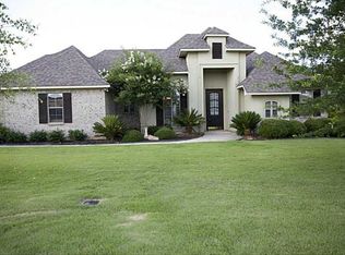 120 Horseguards Ave, Bossier City, LA 71111