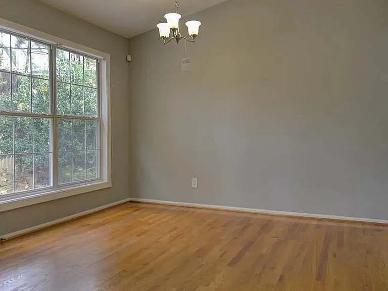 3225 Ennfield Ln — Photo 6