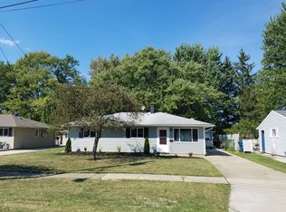 260 Buckeye Dr, Berea, OH 44017