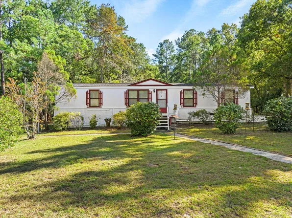 144 Lakeway Dr, St Matthews, SC 29135