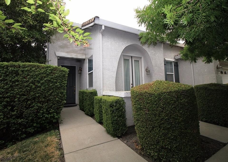1st image of 640 Regency Park Cir